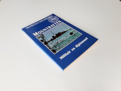 Tweedehands boek: Mountbatten - Militair en diplomaat nr 69 van auteur Arthur Swinson - Paperback met rechte rug zonder leesvouwen. In goede conditie. Binnenin schoon en onbeschreven.
