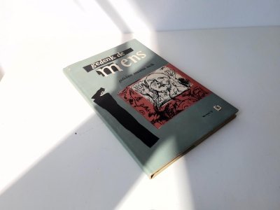 Boek met de titel: Gedenk de Mens Gedichten