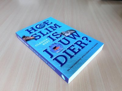 Boek met de titel: Hoe slim is jouw dier? - De fascinerende intelligentie van dieren