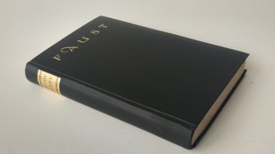 Boek met de titel: Faust