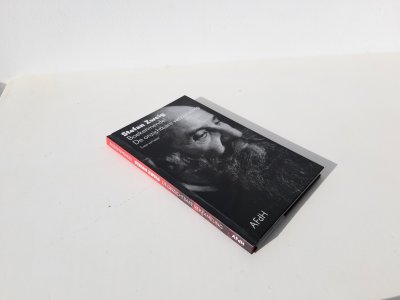 Tweedehands boek: Boekenmendel - De onzichtbare verzameling, Twee verhalen van auteur Stefan Zweig - Hardcover, oogt als nieuw! Binnenin onbeschreven, schoon en netjes.