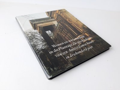 Boek met de titel: Wonen en Wetenschap in de Plantage Amsterdam