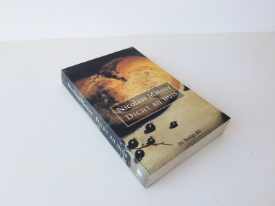 Boek met de titel: Dicht bij huis