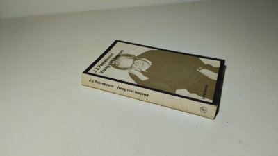 Boek met de titel: Vraag niet waarom - Prive-domein nr. 144