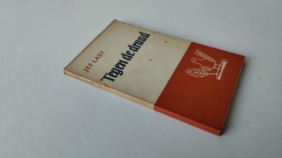 Boek met de titel: Tegen de draad