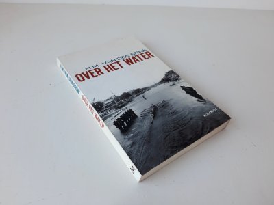 Boek met de titel: Over het water