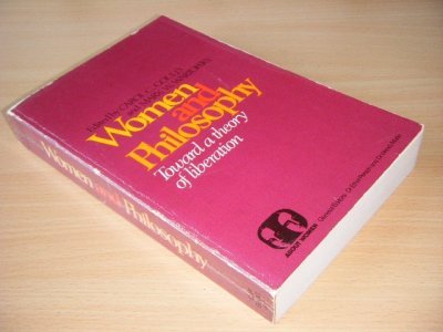 Tweedehands boek: Women and Philosophy van auteur Carol C. Gould and Marx W. Wartofsky (ed.) - Paperback, creases in spine, traces of use, in good condition.