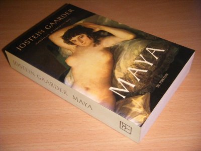 Boek met de titel: Maya