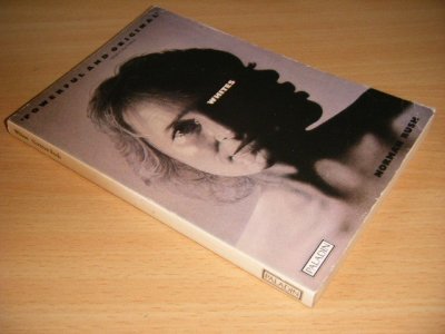 Tweedehands boek: Whites van auteur Norman Rush - Paperback, traces of use, crease in spine, in good condition.