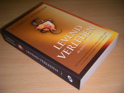 Boek met de titel: Levend verleden