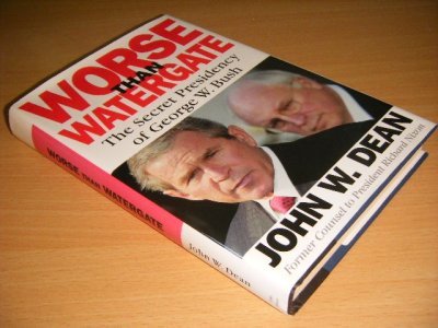 Boek met de titel: Worse than Watergate
