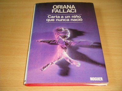 Boek met de titel: Carta a un nino que nunca nacio