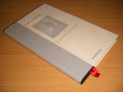 Boek met de titel: Twee levens