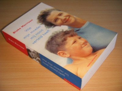 Boek met de titel: Wat mijn moeder mij nooit verteld heeft