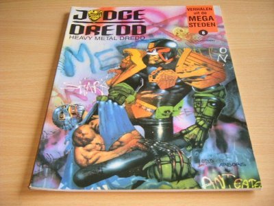 Tweedehands boek: Judge Dredd: Heavy Metal Dredd van auteur Wagner en Bisley - Stripboek, in goede staat.
