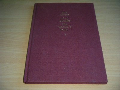 Tweedehands boek: The Straw that Breaks the Camel's Back van auteur Gerrit Komrij - Hardcover, in good condition. With pictures.