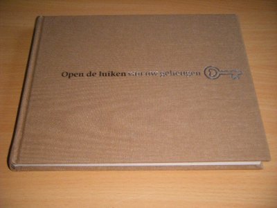 Boek met de titel: Open de luiken van uw geheugen