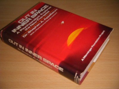 Boek met de titel: Out in inner space