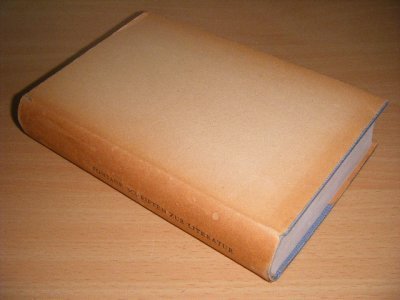 Tweedehands boek: Schriften zur Literatur van auteur Theodor Fontane - Gebonden met stofomslag, scheurtje in omslag, verkleurde rug, in redelijk goede staat.