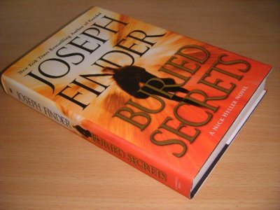 Boek met de titel: Buried Secrets