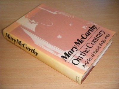 Tweedehands boek: On the Contrary van auteur Mary McCarthy - Hardcover with dustjacket, discoloured spine, torn dustjacket, in good condition.