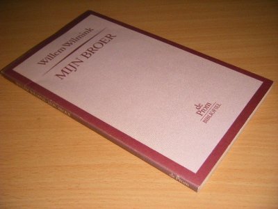 Tweedehands boek: Mijn broer van auteur Willem Wilmink - Paperback met flappen, verkleurde rug en voorplat, in goede staat.