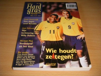 Tweedehands boek: Wie houdt ze tegen? van auteur Hugo Borst, Henk Spaan, Matthijs van Nieuwkerk (red.) - Paperback, in goede staat.