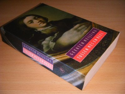 Boek met de titel: Tussen mes en keel