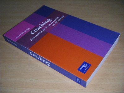 Tweedehands boek: Coaching van auteur Astrid Schreyogg - Paperback, met leesvouwen, in goede staat.