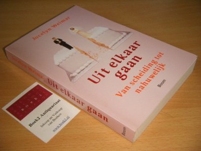 Boek met de titel: Uit elkaar gaan