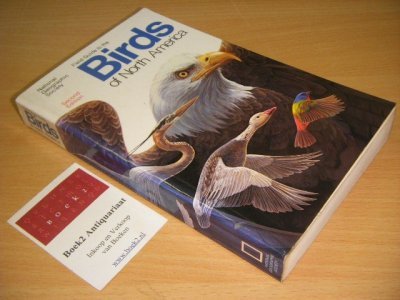 Tweedehands boek: Field Guide to the Birds of North America van auteur The National Geographic Society - Paperback, creases in spine, in good condition. With illustrations. 