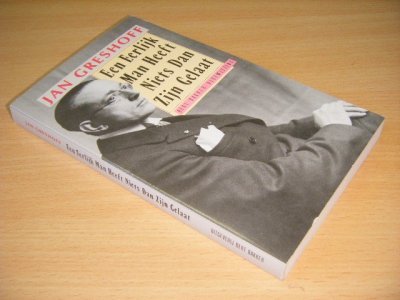 Boek met de titel: Een eerlijk man heeft niets dan zijn gelaat