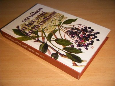 Tweedehands boek: Struiken in het wild en in cultuur van auteur J. Pokorny - Gebonden, in goede staat. Geillustreerd.