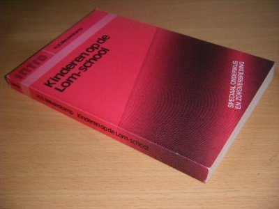 Boek met de titel: Kinderen op de Lom-school