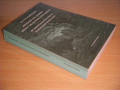 Tweedehands boek: Natuur zal kunst nooit blijven evenaren van auteur Peter Verstegen - Paperback, scheefgelezen, met leesvouw, in goede staat.