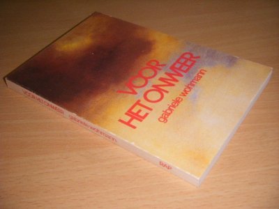 Boek met de titel: Voor het onweer