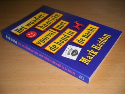 Boek met de titel: Het wonderbaarlijke voorval met de hond in de nacht
