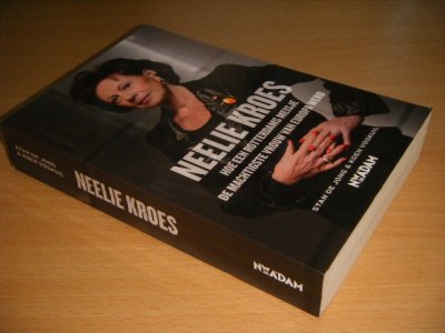 Boek met de titel: Neelie Kroes