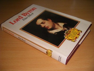 Tweedehands boek: Lord Byron van auteur Peter Brent - Hardcover with dustjacket, stains on book block, in good condition. With illustrations.