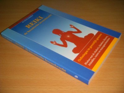 Tweedehands boek: Reiki, de kosmische levenskracht van auteur Dr. Paula Horan - Paperback, in goede staat.