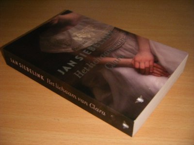 Boek met de titel: Het lichaam van Clara