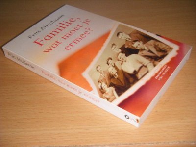 Boek met de titel: Familie, wat moet je ermee?