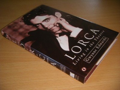 Tweedehands boek: Lorca van auteur Gwynne Edwards - Hardcover with dustjacket, in good condition. With pictures. 