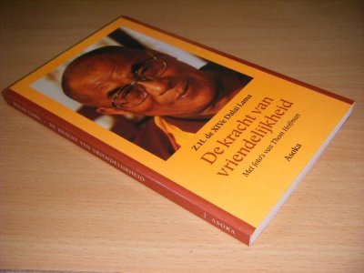 Boek met de titel: De kracht van vriendelijkheid