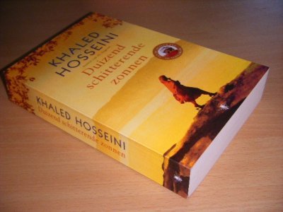 Boek met de titel: Duizend schitterende zonnen