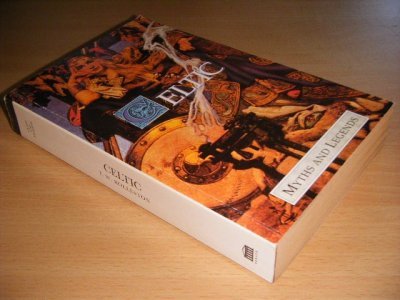 Boek met de titel: Celtic Myths and Legends