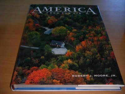 Boek met de titel: America from the Air