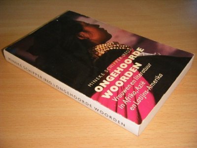 Boek met de titel: Ongehoorde woorden.