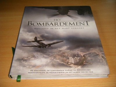 Boek met de titel: Het bombardement