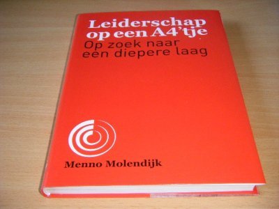 Tweedehands boek: Leiderschap op een A4'tje van auteur Menno Molendijk - Softcover, in zeer goede staat. Mooi ex.